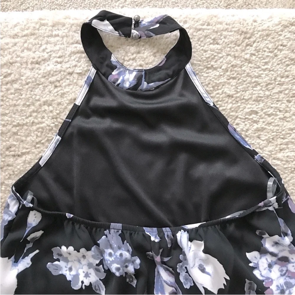 Black Floral Open Back Skater Dress - Picture 6 of 7